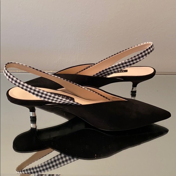 Zara Shoes - Zara Basic Size 9 Black Suede Kitten Heels